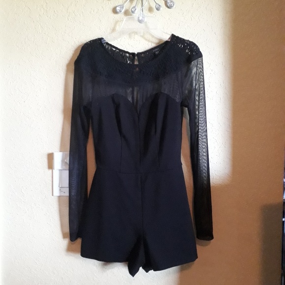 Beautiful Guess romper ๐ - Picture 3 of 3